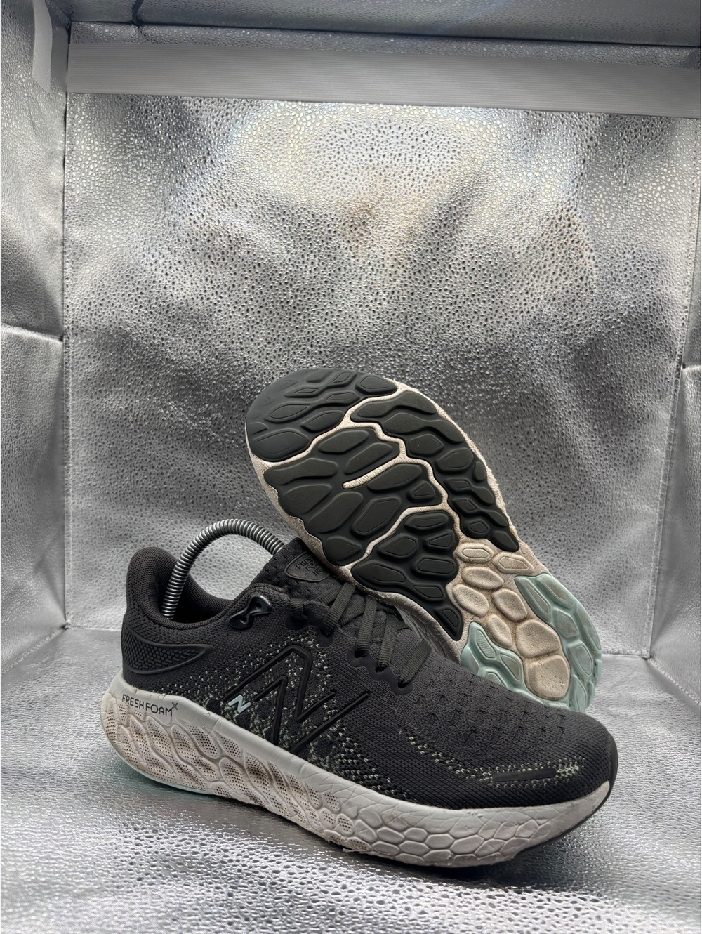 New balance fresh foam 1080v12 black thunder